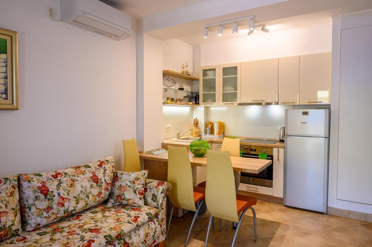 Apartment Jadranka With Sea View In Rogotin Exterior photo